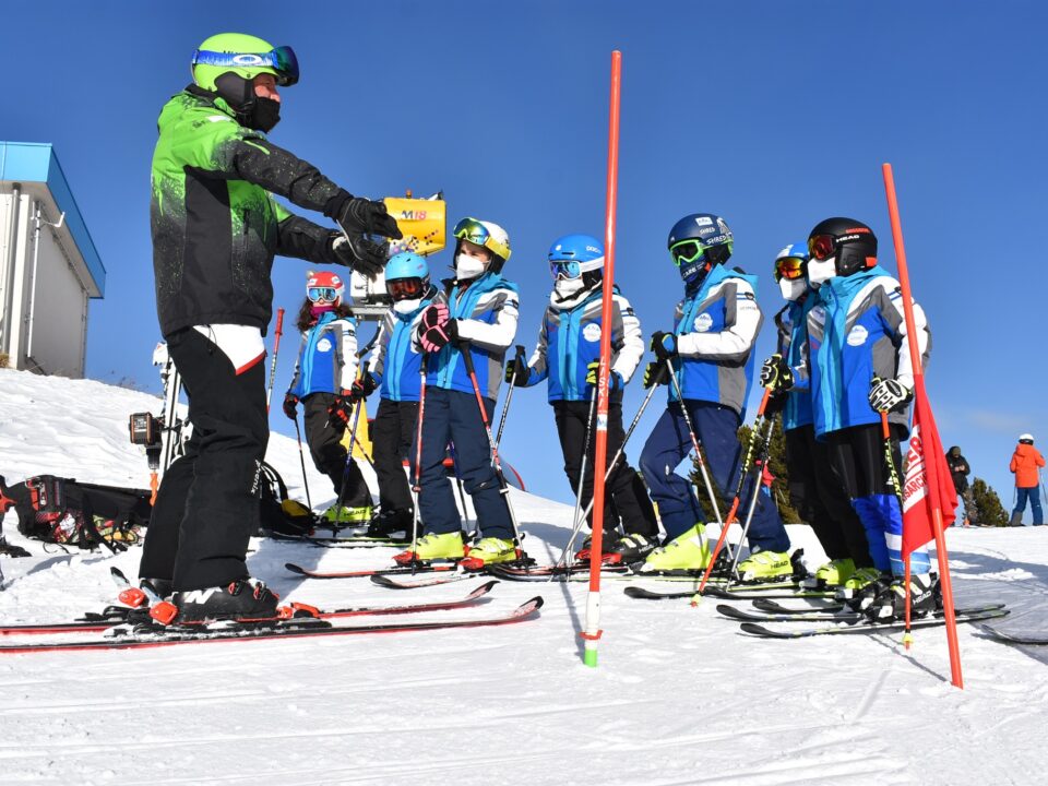 ski team azimut su piste da sci